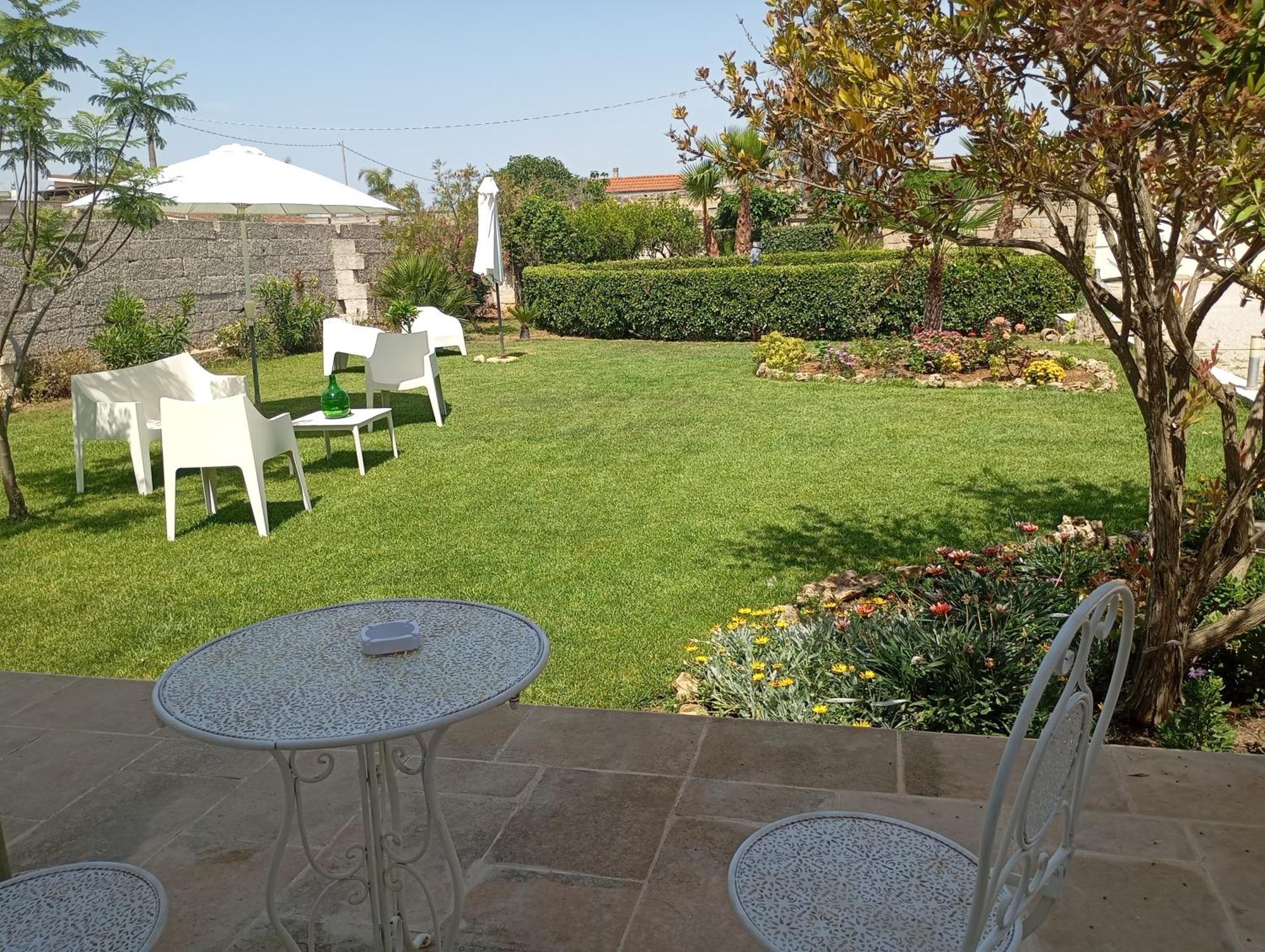 Li Curti B&B Melissano Exterior foto